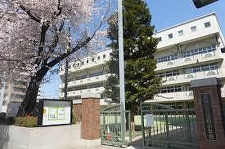 文京区立窪町小学校 徒歩3分。 180m