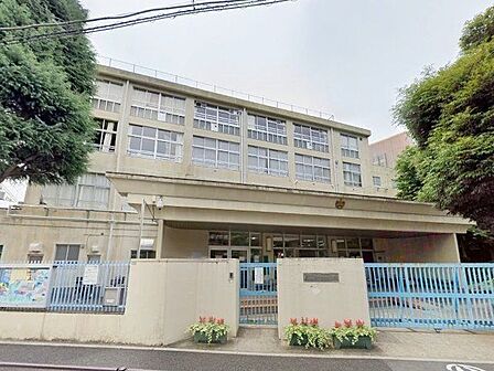 文京区立関口台町小学校 徒歩1分。 50m