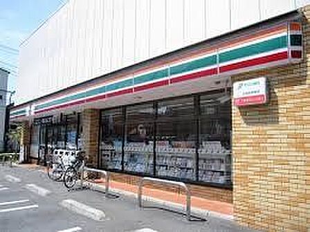 セブンイレブン足立東綾瀬3丁目店 徒歩5分。 340m
