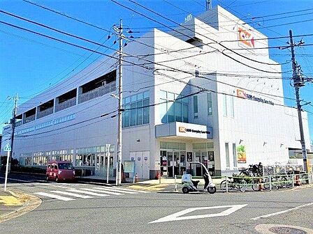 オーケー四つ木店 徒歩3分。 250m