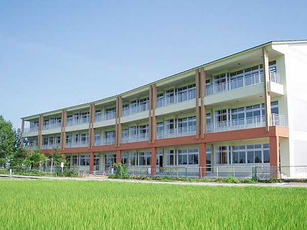 滑川市立西部小学校 徒歩19分。 1400m