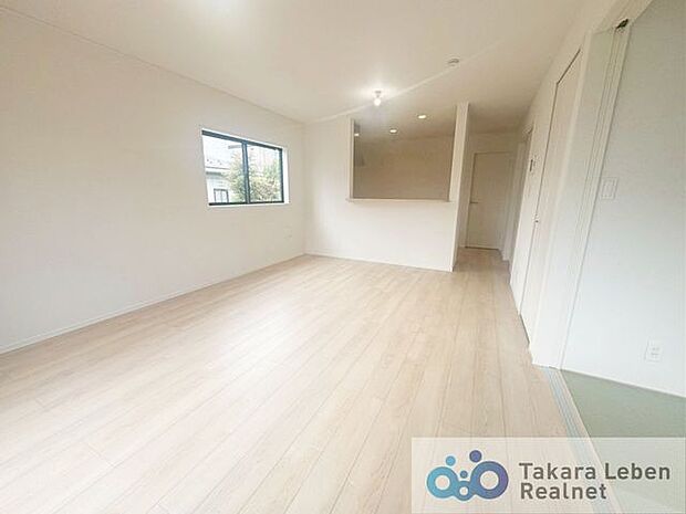 ここにはみんなが集い、食事と楽しい会話が始まる。そんな優しい空間です。