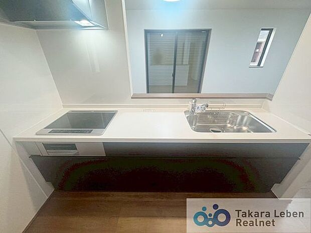 ご夫婦やご家族で並んでお料理ができるよう十分なスペースを確保しました。