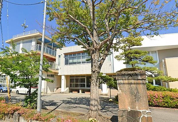 滑川市立寺家小学校 徒歩15分。 1200m