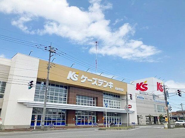 ケーズデンキ富山豊田店 徒歩8分。 600m