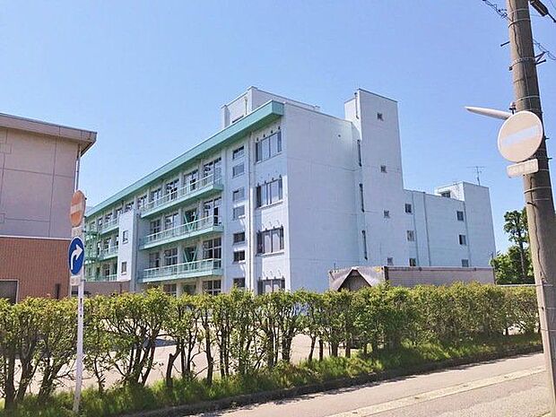 富山市立奥田中学校 徒歩40分。 3140m