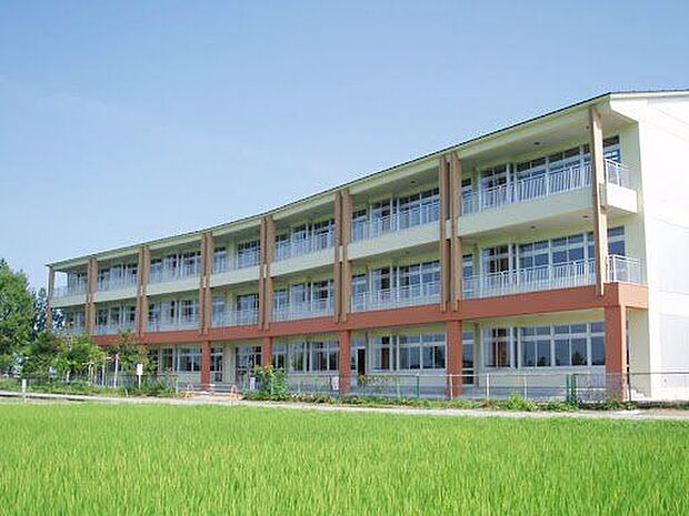 滑川市立西部小学校 徒歩12分。 900m