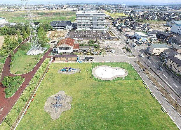 大島中央公園 徒歩10分。 740m