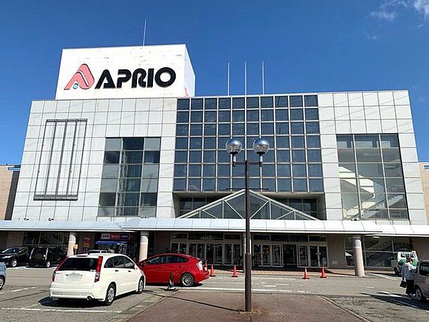 大阪屋ショップアプリオ店 徒歩13分。 970m