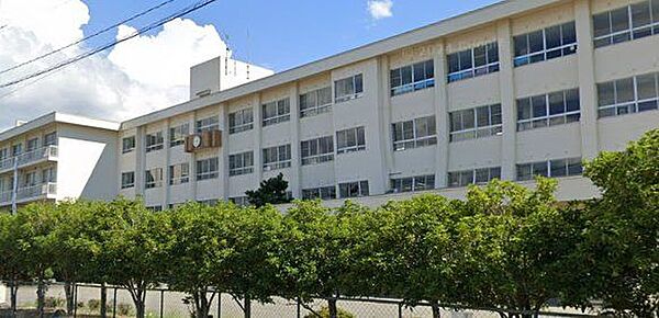 富山市立興南中学校 徒歩39分。 3120m