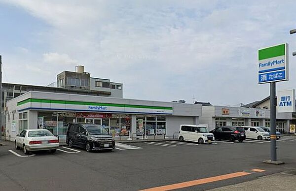 ファミリーマート鯖江住吉町一丁目店 徒歩8分。 620m