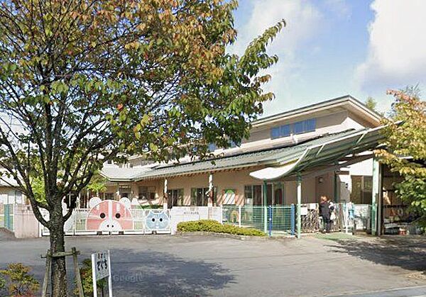 軽井沢東保育園 徒歩35分。 2300m