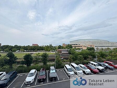 住居からの眺望。心地の良い風をお部屋に取り込んでくれ、日々の生活がより豊かになります。