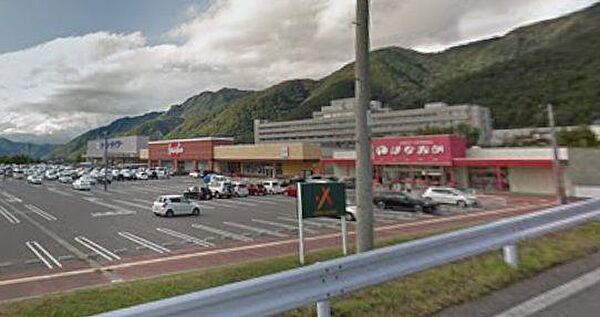 DCM上田緑が丘店 徒歩23分。 1600m