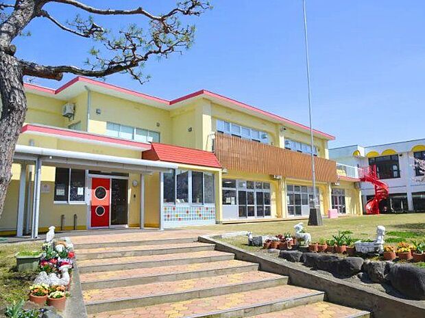 幼保連携型認定こども園まどか幼稚園 徒歩13分。 970m