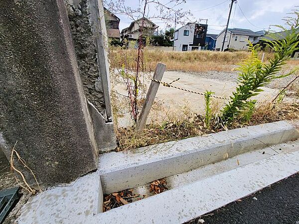 外観：327001546101