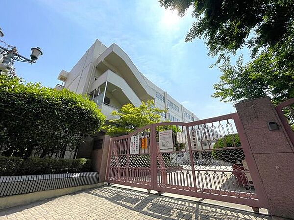 吹田市立豊津第二小学校 720m