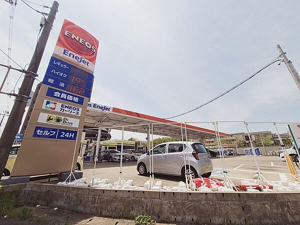 ENEOS Dr.Driveセルフ千里丘店 2310m