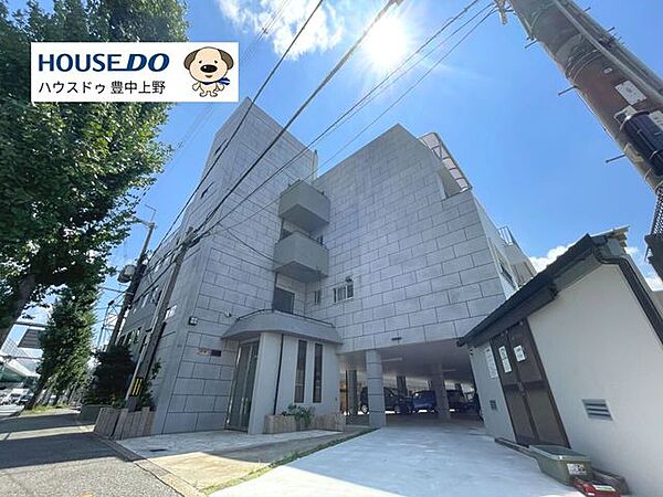 大阪中央環状線沿い、「蛍池」駅から徒歩13分のためアクセス良好！出張の多いサラリーマンや大阪大学豊中キャンパスに通う学生さんにはピッタリ♪