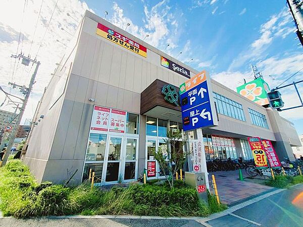 ライフ岸部店 2450m