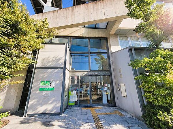 服部図書館 850m