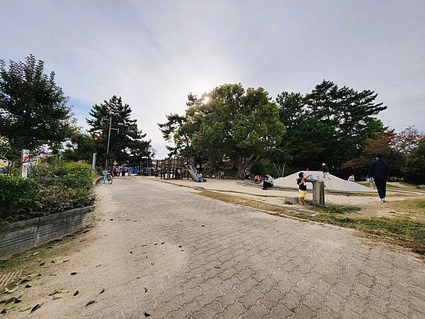 大阪府豊中市大塚公園 450m