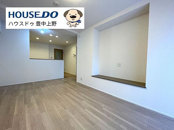 外観：327002796096