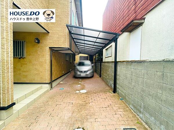 楽々乗用車2台駐車可能！！