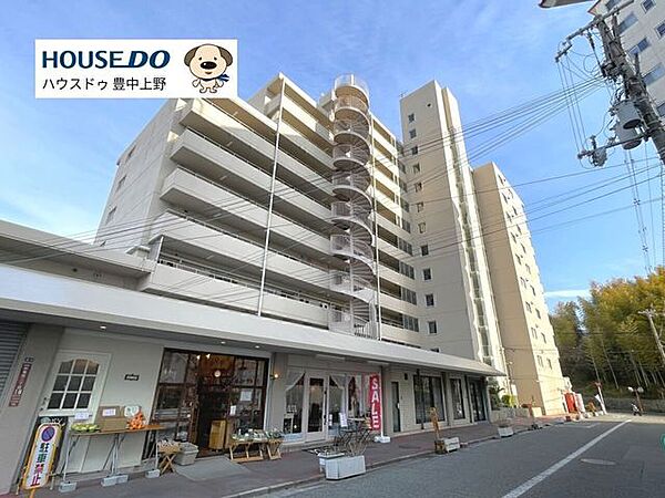 北大阪急行線「箕面船場阪大前」駅から徒歩6分！周辺はお買い物施設や公園が充実♪1階には店舗が入っております♪