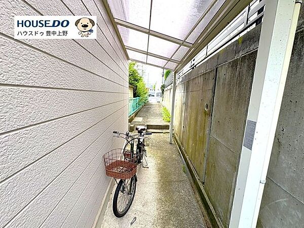 自転車やバイクも雨に濡れず保管可能！！