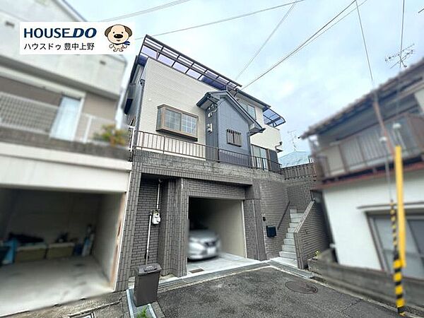 平坦地で閑静な住宅街に立地。一段上がっており解放感があります◎お車一台駐車可能！