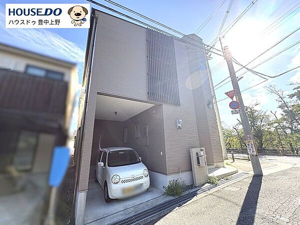 普通乗用車1台駐車可能なビルトインガレージ！