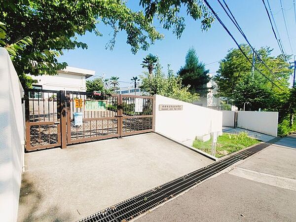 吹田市立青山台中学校 1550m