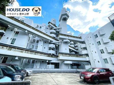 北大阪急行×阪急千里線が利用可能な交通利便性に優れた立地。緑も多く静かで穏やかな住環境です。スーパーまで徒歩約2分!ペットの飼育も可能です♪