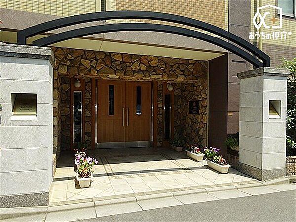 清潔感のある、落ち着いたエントランス