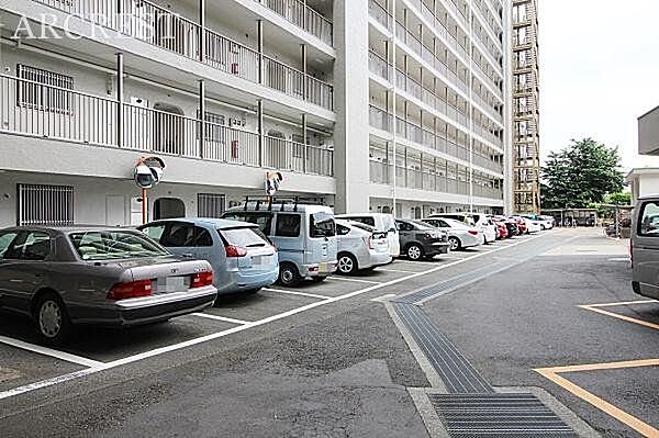 敷地内駐車場（空き状況は担当者にご確認ください）