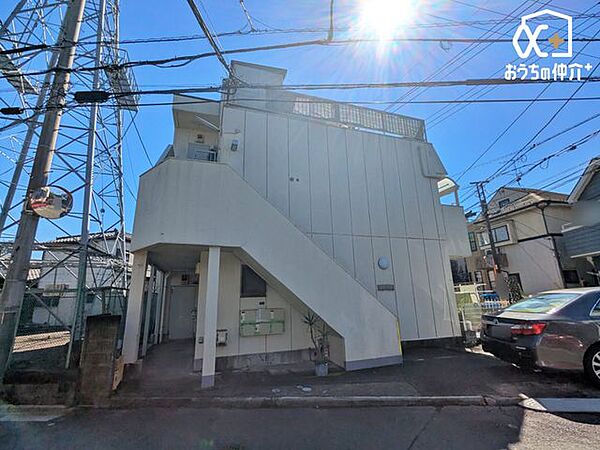 陽当たり・風通り良好な2階角部屋！前面道路も広く開放的な住環境です。周辺は買い物施設も充実した便利な立地！