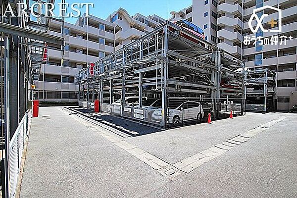 敷地内駐車場（空き状況は担当者にご確認ください）
