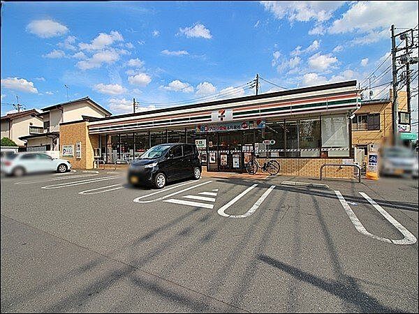 セブンイレブン西東京緑町2丁目店 徒歩1分。24時間営業　緑町病院通りにあります。 駐車場(9台)・駐輪場あり 50m