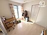 室内：バルコニーに面したお部屋、日当たり・通気性も良好です。