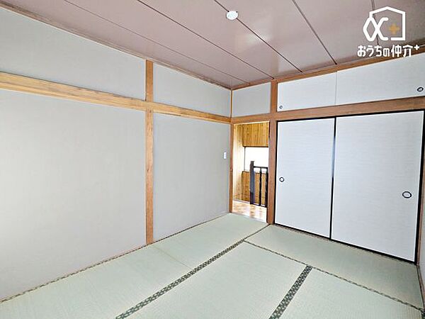 リラックス効果のある「和室」にはたくさんのメリットが！横になってくつろいだり、布団を利用することでお部屋が広く利用でき、幅広い用途で使えるので重宝しそうですね。