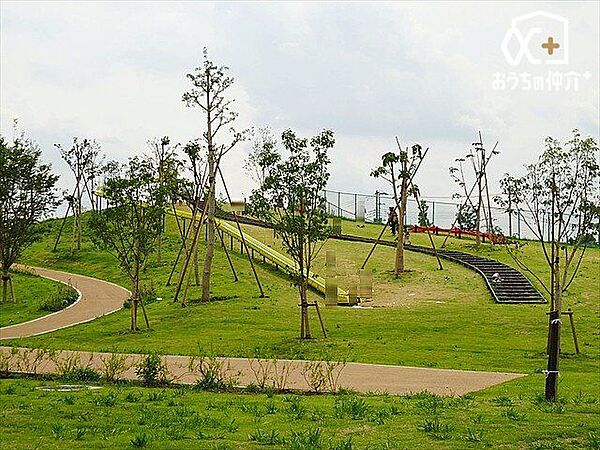 東京都立東伏見公園 徒歩8分。開園面積：約50200平方メートル 施設：多目的広場、すべり台、遊具、健康遊具、デッキ 620m