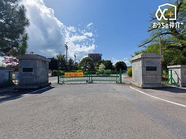 飯能市立飯能第一中学校 徒歩14分。お子様も安心して通えます。 1120m