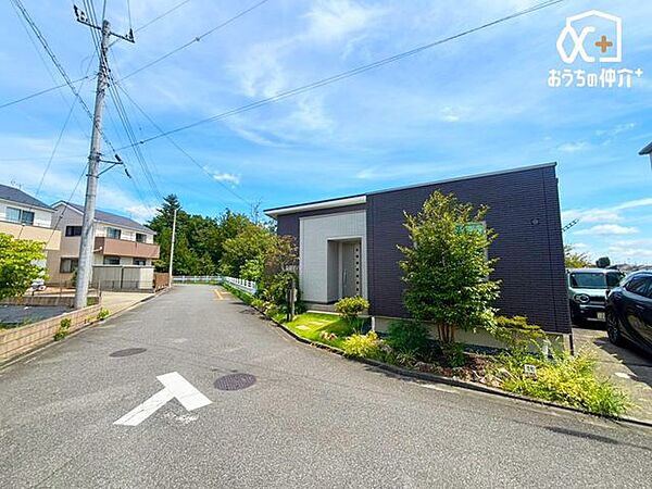 子育てファミリーはもちろん、ゆったりと暮らしたい方にもおすすめしたい、落ち着いた住環境になっております。