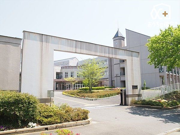 飯能市立美杉台中学校 徒歩14分。お子様も安心して通えます。 1060m