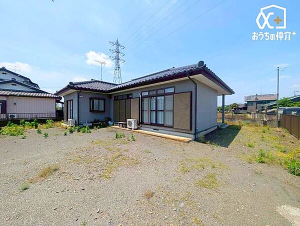 敷地128坪の平屋戸建て・ガレージ付き。
