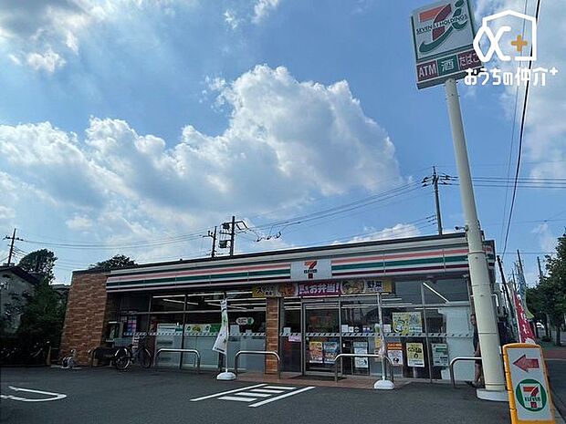 セブンイレブン所沢北秋津東店 徒歩3分。24時間営業なので、急なお買い物にも便利です。飲食物や軽い日用品を販売しております。駐車場有 230m