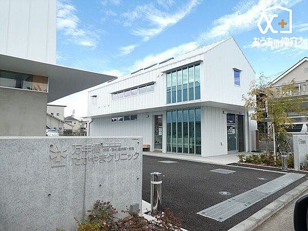 万年橋たかやまクリニック 徒歩7分。【診療科目】消化器外科、消化器内科、内科【診療時間】9:00～12:00、14:30～18:00【休診日】木・日・祝 500m