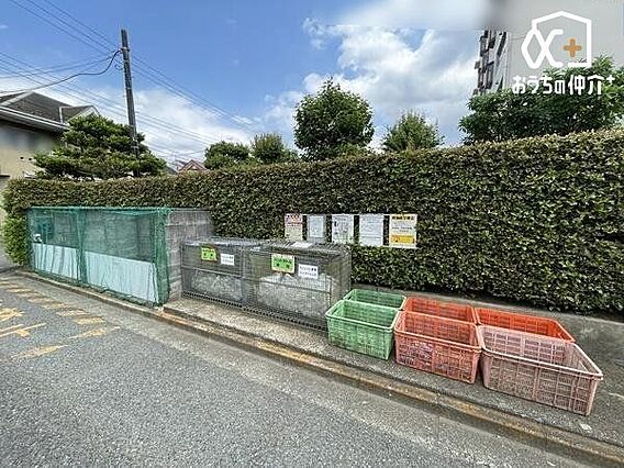 ゴミ置き場の様...