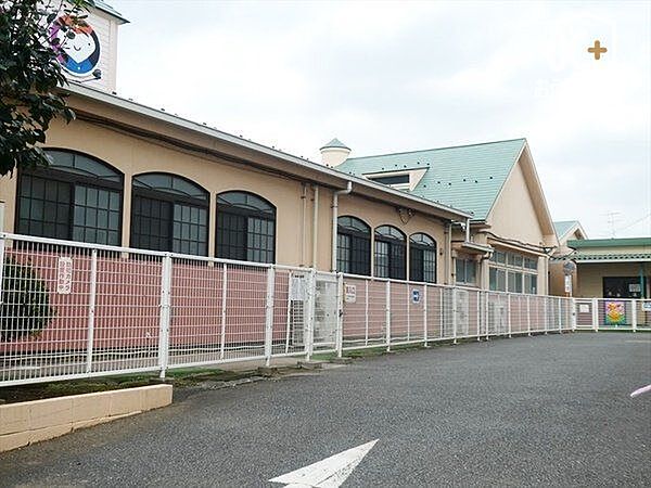 久米川幼稚園 徒歩3分。【保育時間】8:30-14:00（延長18:30まで） 【定員】360人 【受入年齢】3歳児から就学未満児 230m